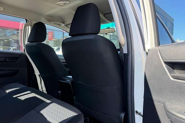 2017 Toyota Hilux Workmate GUN125R 4X4
