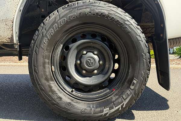 2017 Toyota Hilux Workmate GUN125R 4X4