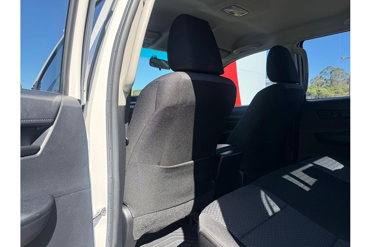 2017 Toyota Hilux Workmate GUN125R 4X4