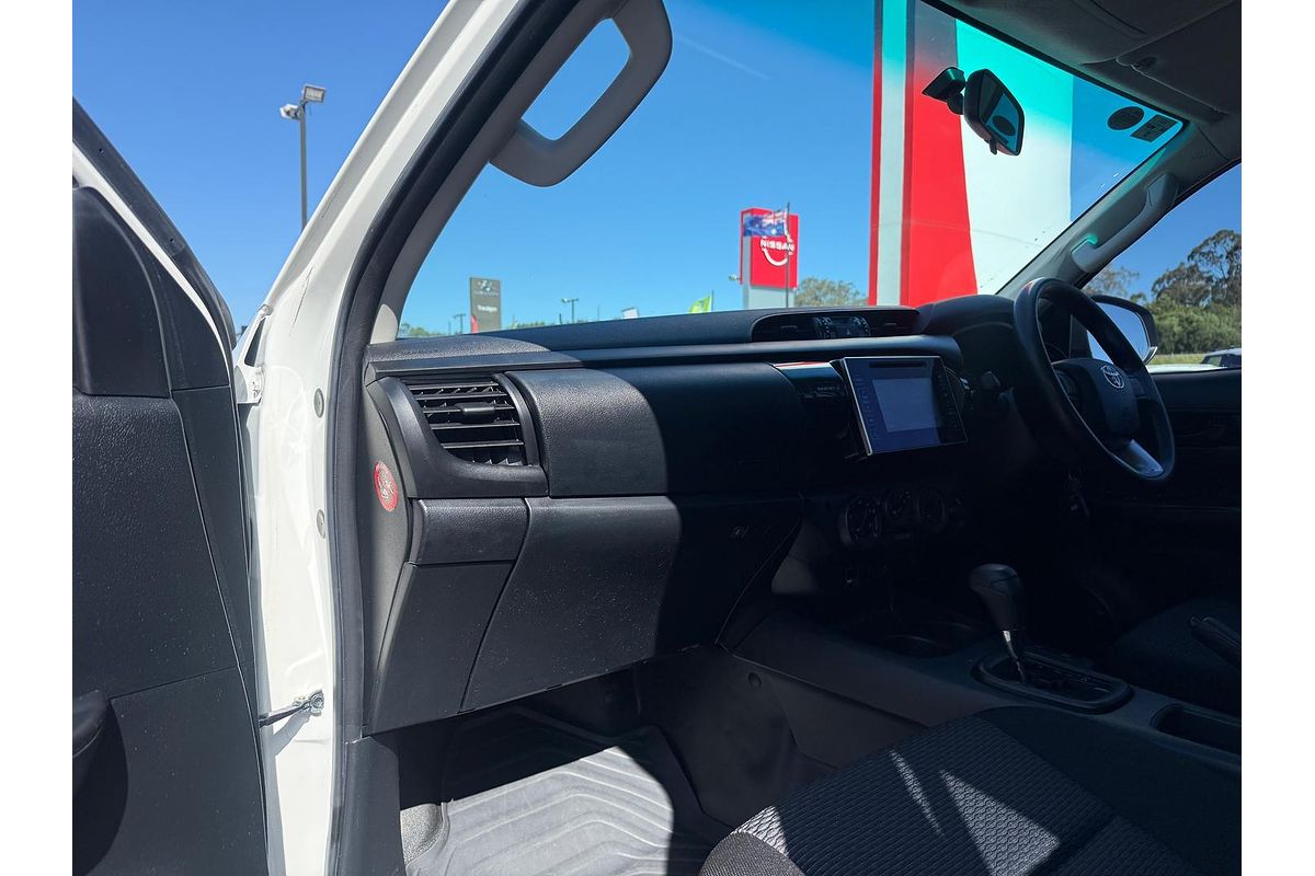 2017 Toyota Hilux Workmate GUN125R 4X4