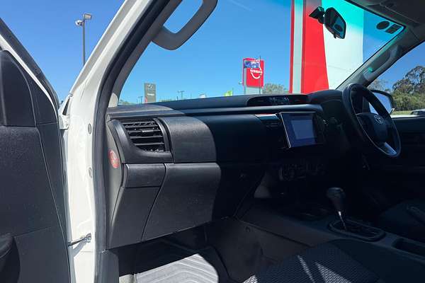 2017 Toyota Hilux Workmate GUN125R 4X4