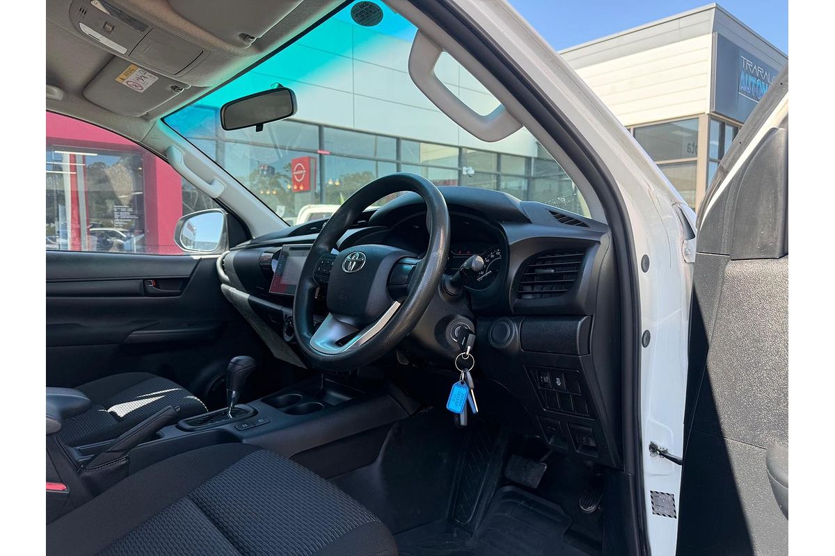 2017 Toyota Hilux Workmate GUN125R 4X4