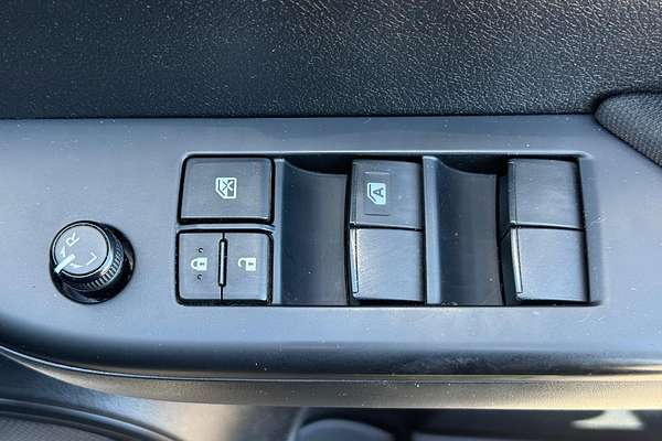 2017 Toyota Hilux Workmate GUN125R 4X4