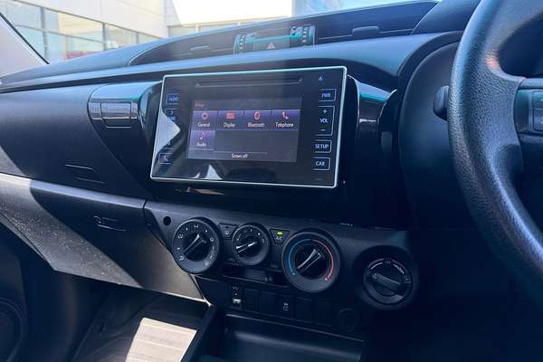 2017 Toyota Hilux Workmate GUN125R 4X4