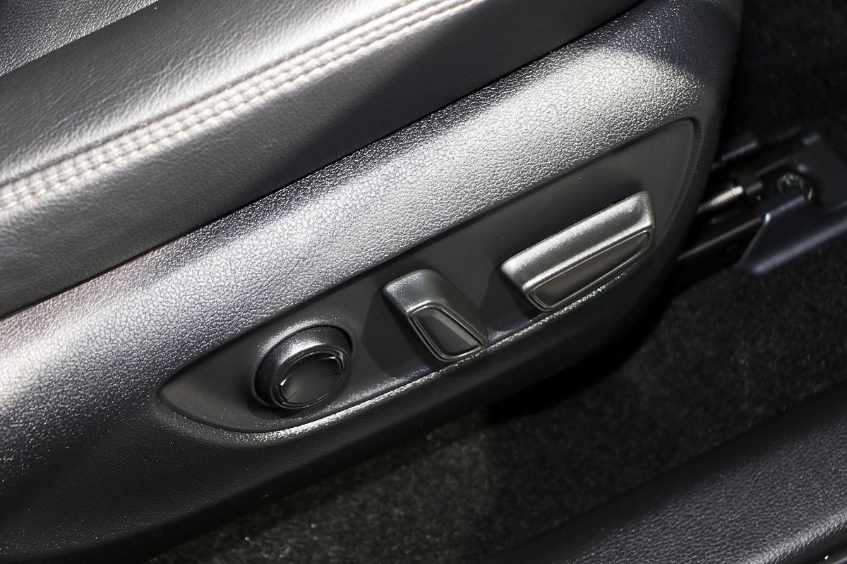 2020 Toyota RAV4 Cruiser MXAA52R