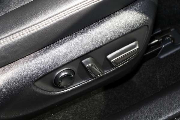 2020 Toyota RAV4 Cruiser MXAA52R