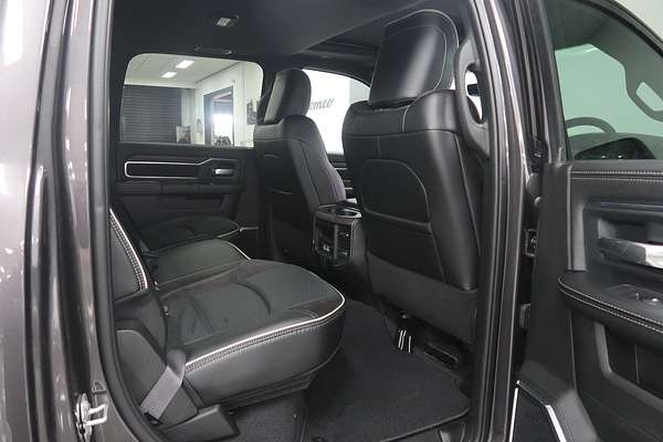 2025 RAM 2500 Laramie DJ 4X4