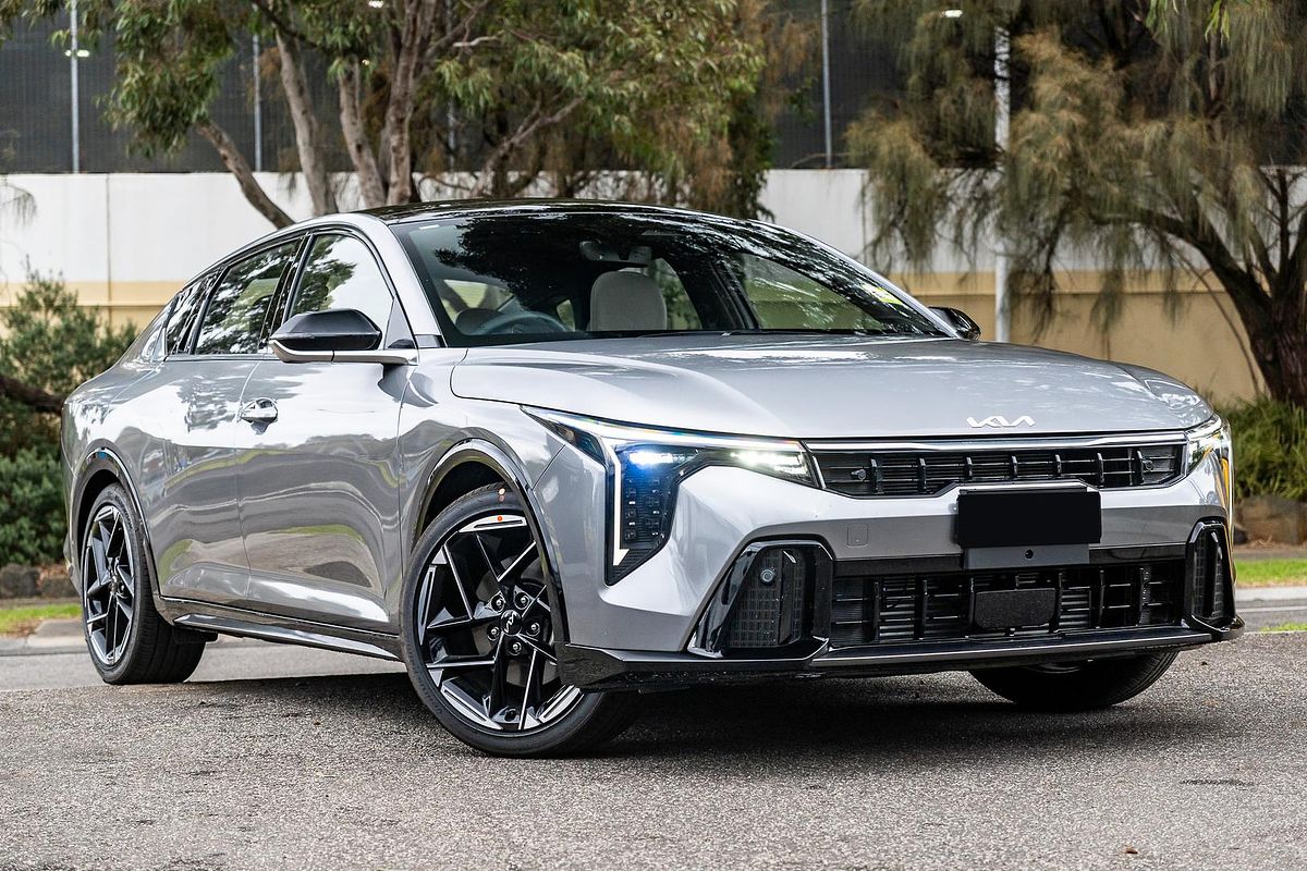 2025 Kia K4 GT-Line CL4m