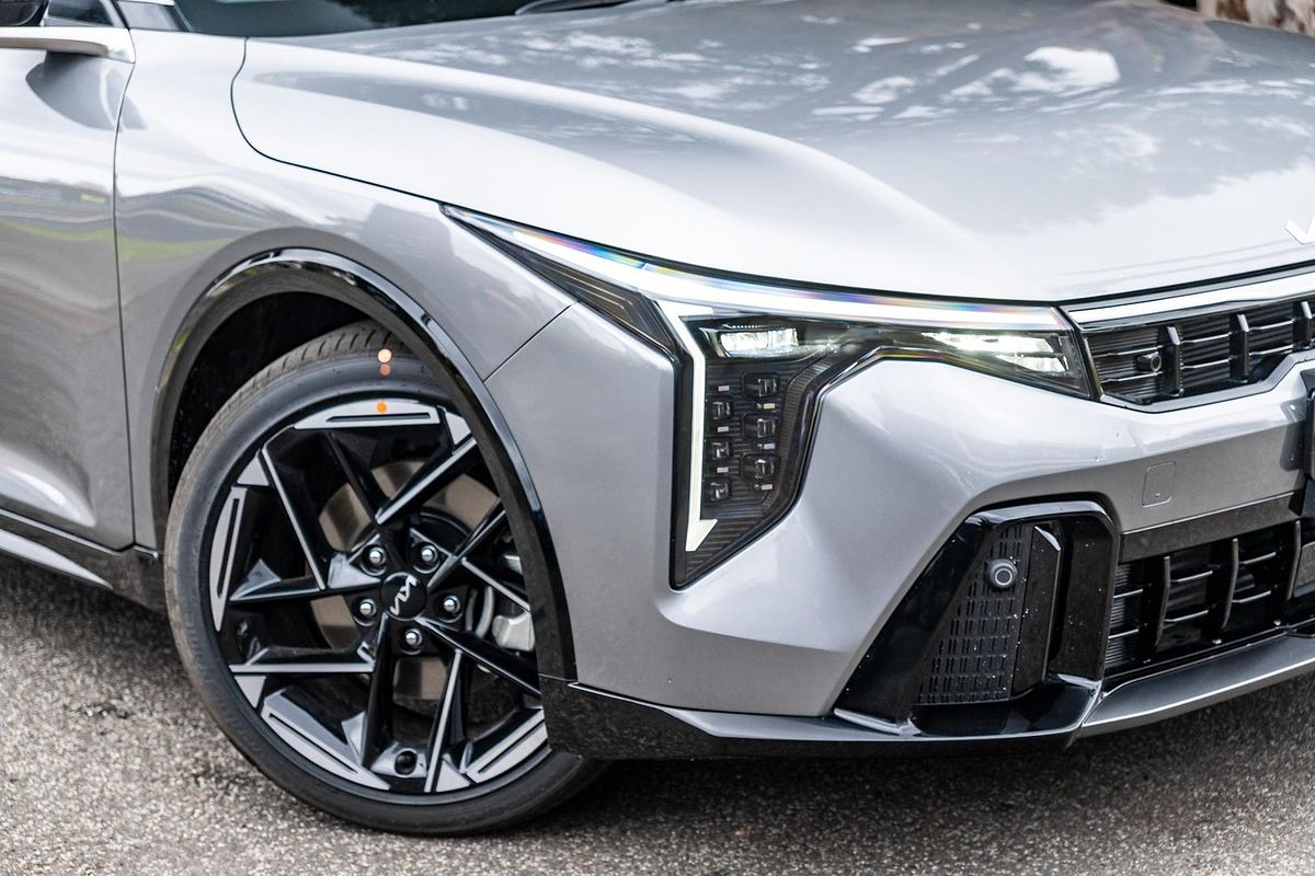 2025 Kia K4 GT-Line CL4m