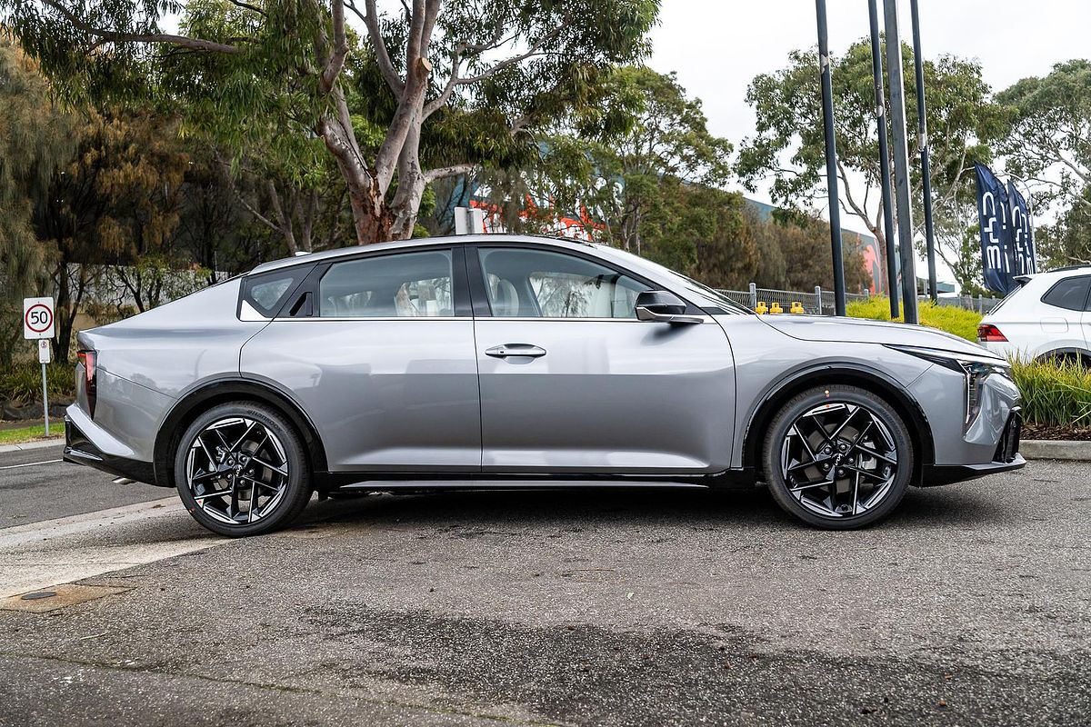 2025 Kia K4 GT-Line CL4m