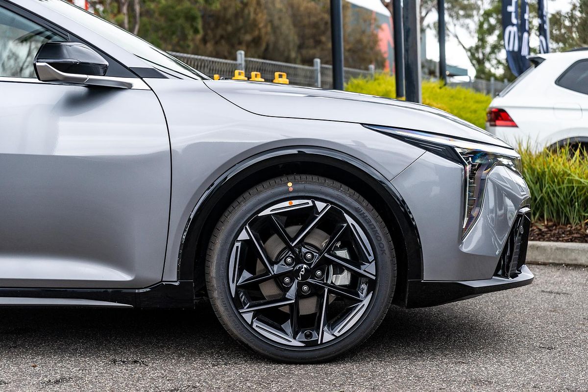 2025 Kia K4 GT-Line CL4m