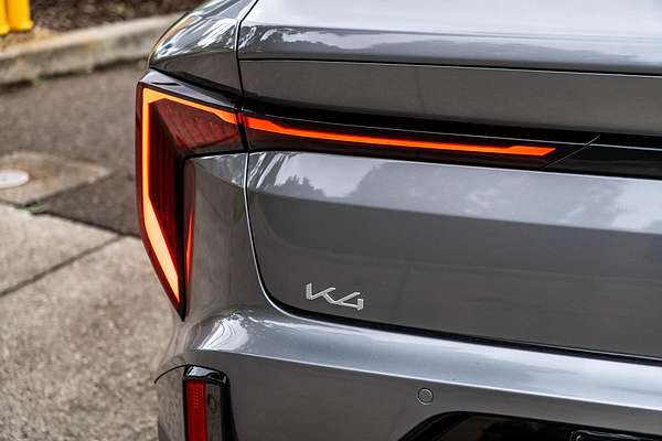 2025 Kia K4 GT-Line CL4m