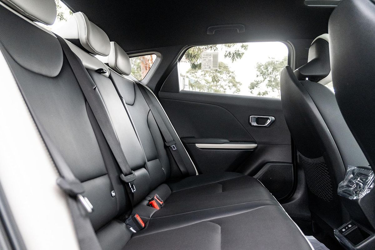 2025 Kia K4 GT-Line CL4m