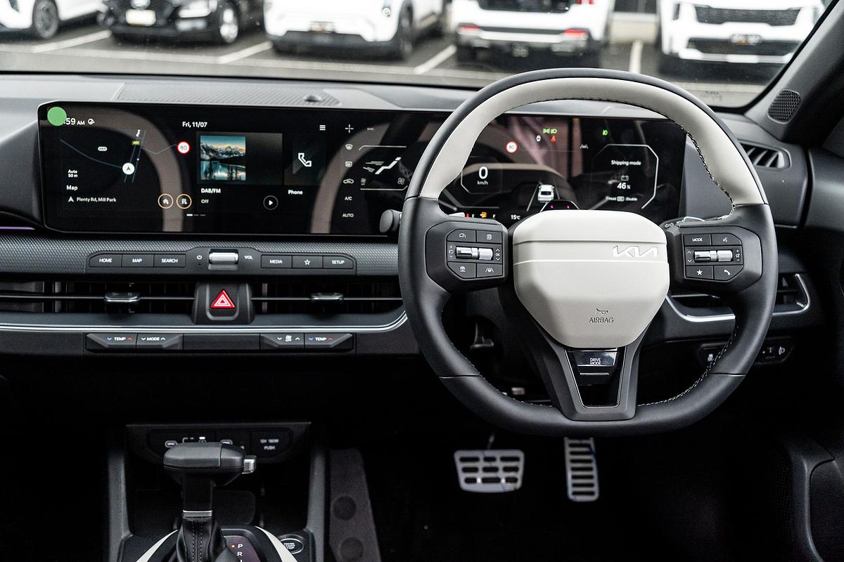 2025 Kia K4 GT-Line CL4m