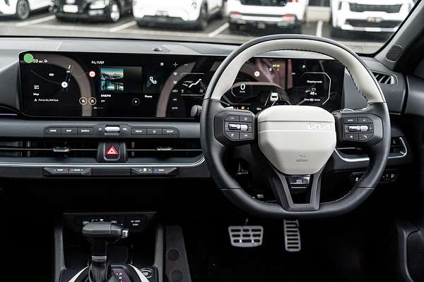 2025 Kia K4 GT-Line CL4m