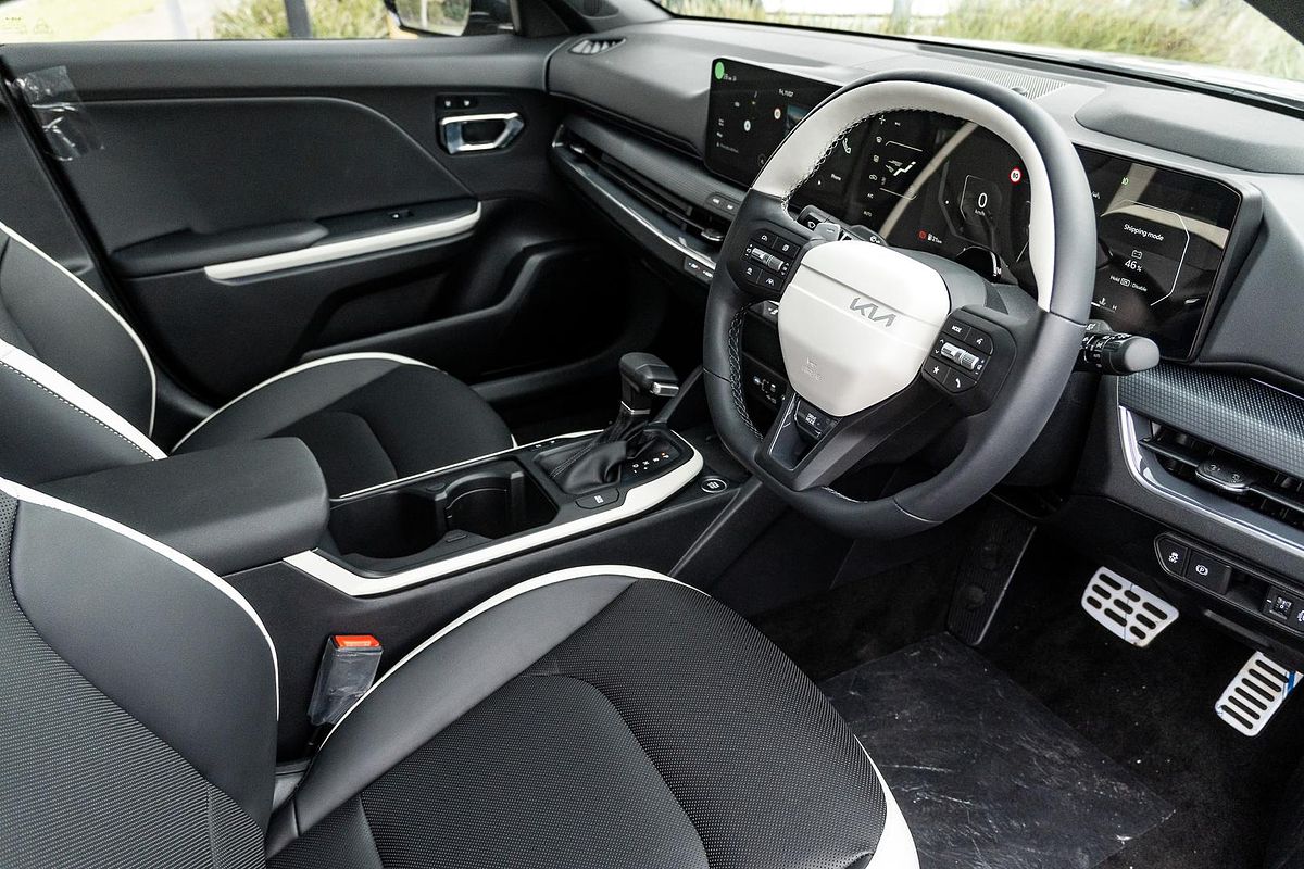 2025 Kia K4 GT-Line CL4m