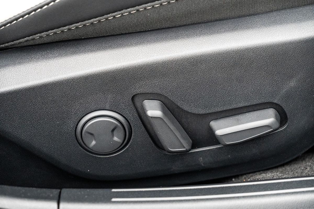 2025 Kia K4 GT-Line CL4m