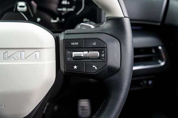 2025 Kia K4 GT-Line CL4m