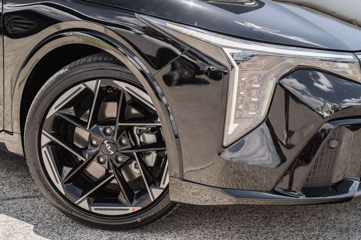 2025 Kia K4 GT-Line CL4m