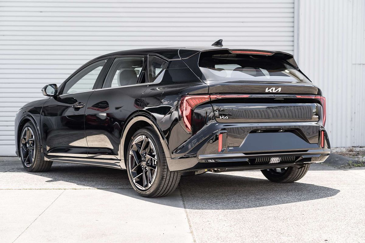 2025 Kia K4 GT-Line CL4m