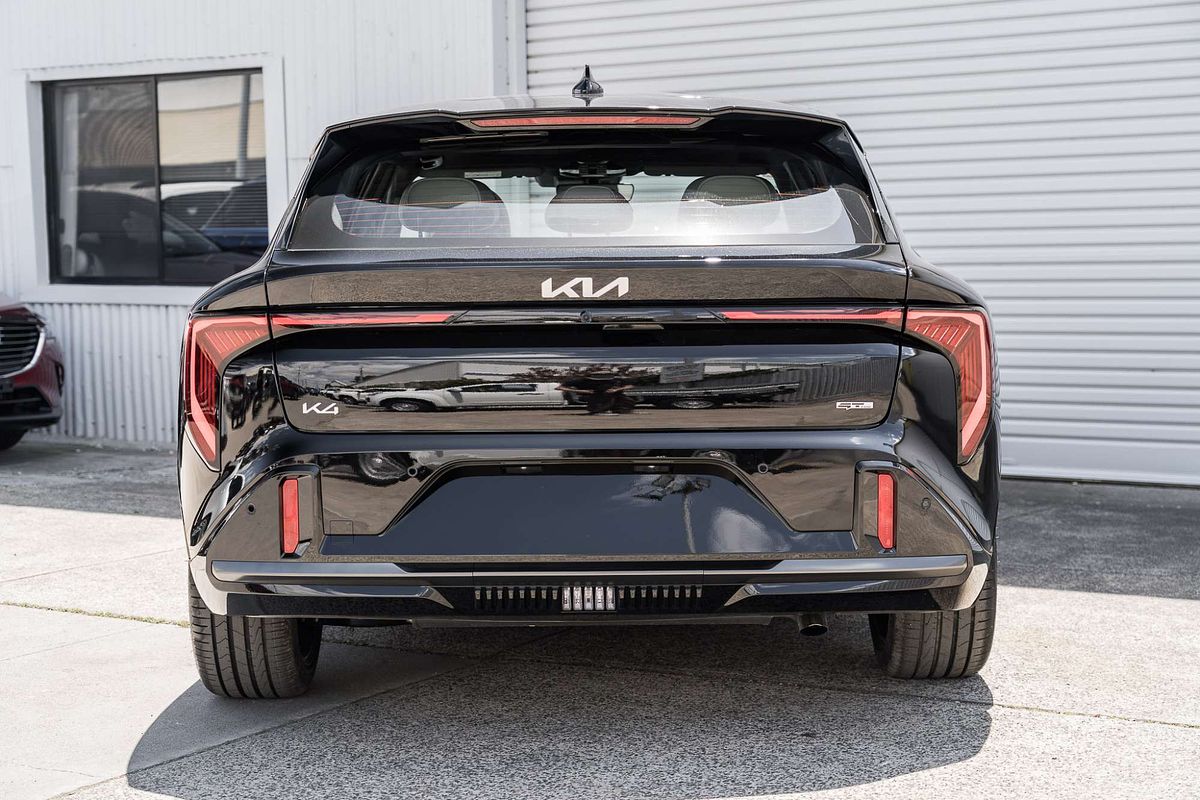 2025 Kia K4 GT-Line CL4m