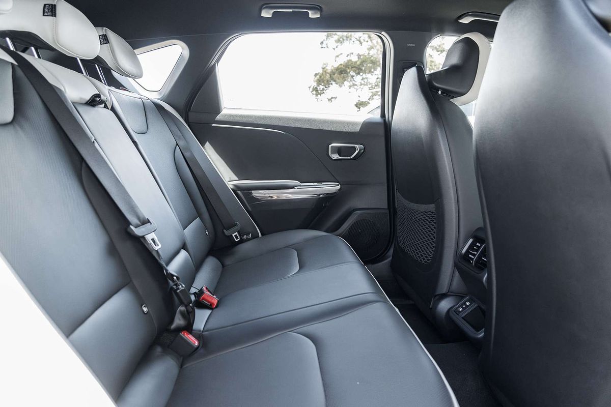 2025 Kia K4 GT-Line CL4m