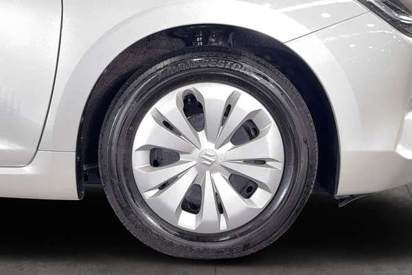 2024 Suzuki Swift Hybrid UZ