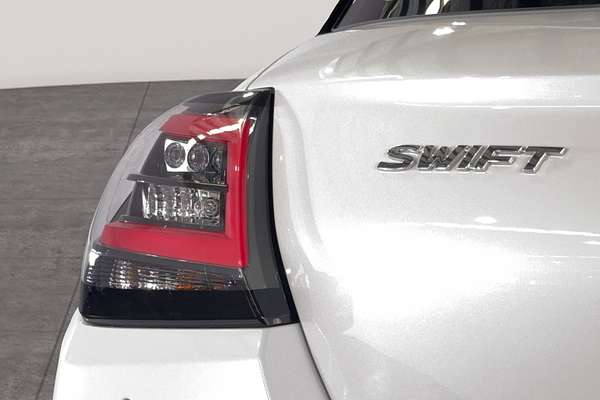 2024 Suzuki Swift Hybrid UZ