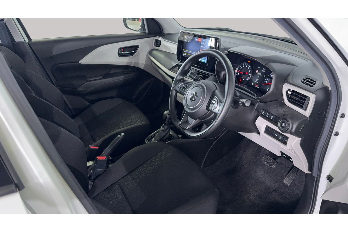 2024 Suzuki Swift Hybrid UZ