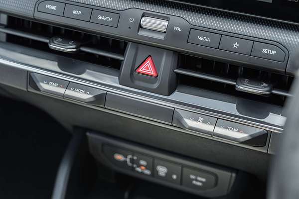 2025 Kia K4 GT-Line CL4m