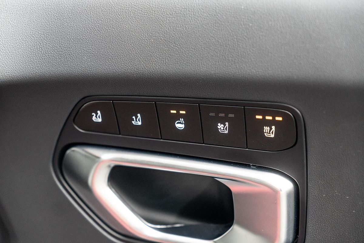 2025 Kia K4 GT-Line CL4m