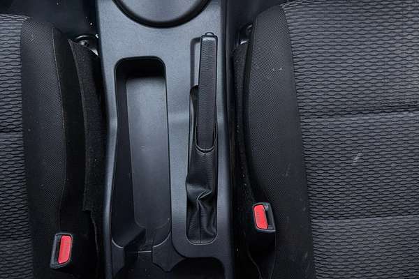 2016 Toyota Hilux Workmate TGN121R Rear Wheel Drive