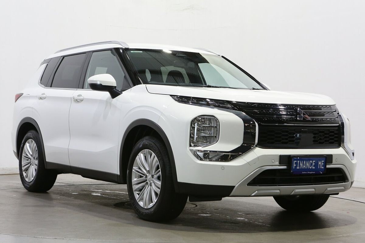 2024 Mitsubishi Outlander LS ZM