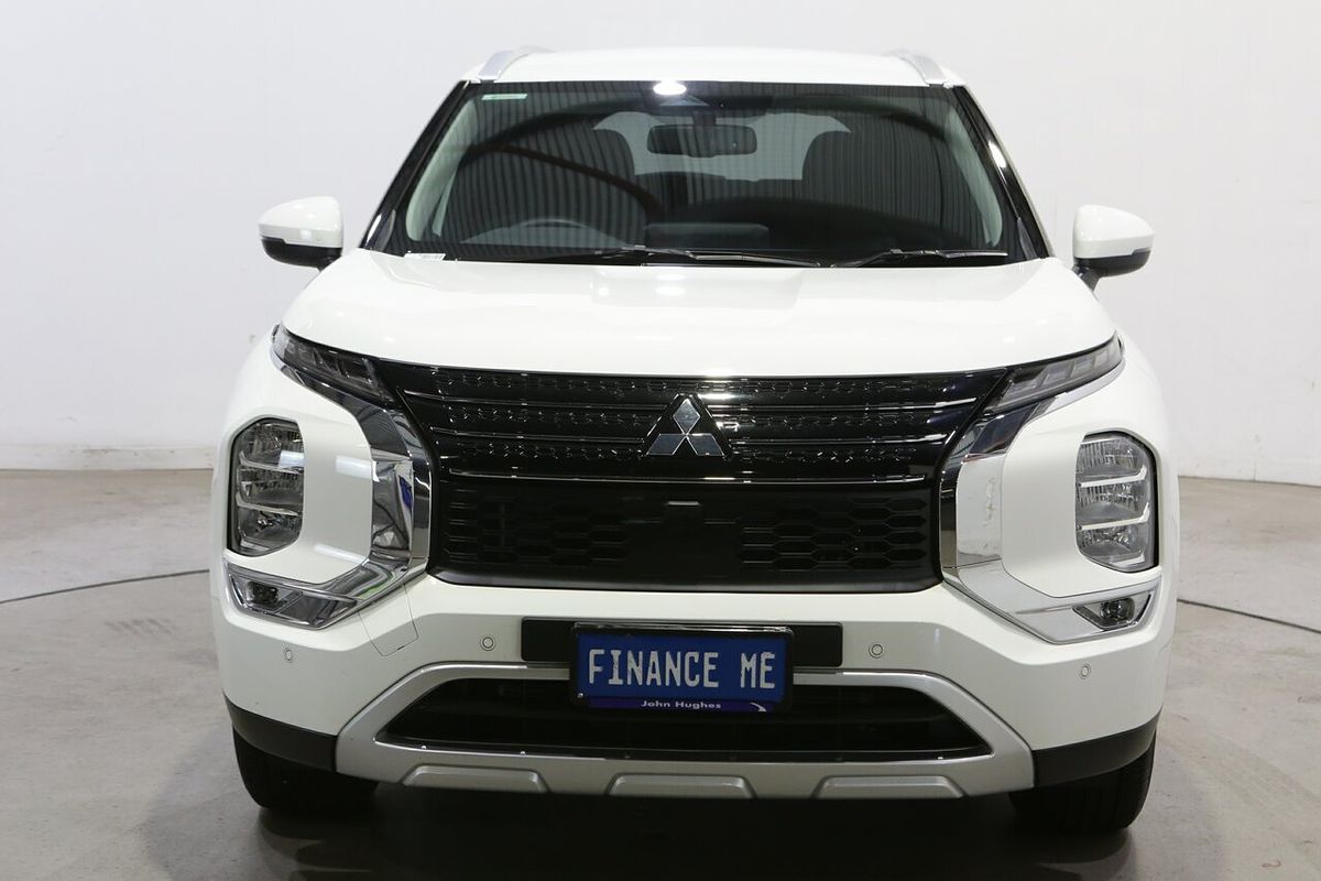 2024 Mitsubishi Outlander LS ZM