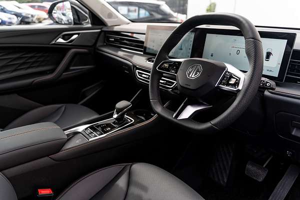 2025 MG HS Super Hybrid Essence AS33P