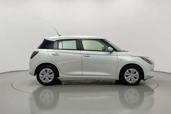 2024 Suzuki Swift Hybrid UZ