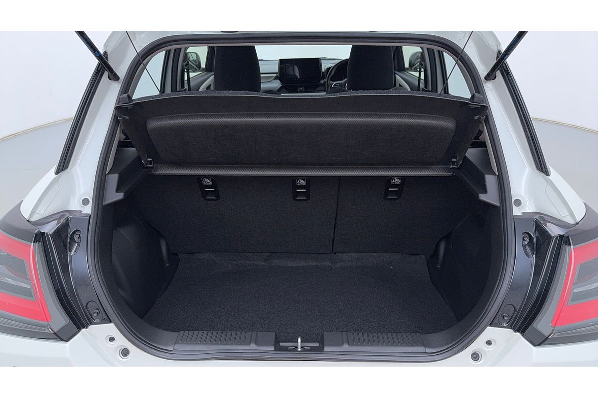 2024 Suzuki Swift Hybrid UZ