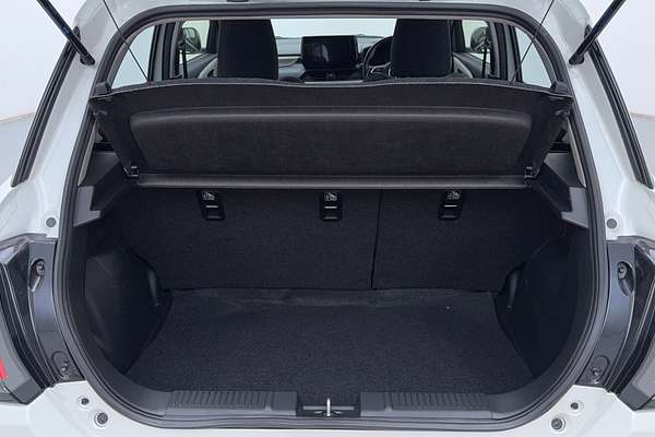 2024 Suzuki Swift Hybrid UZ