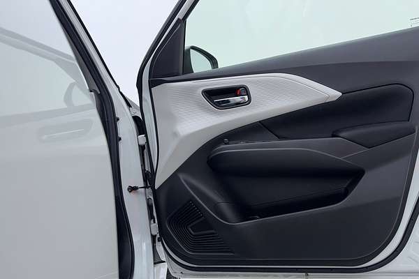 2024 Suzuki Swift Hybrid UZ