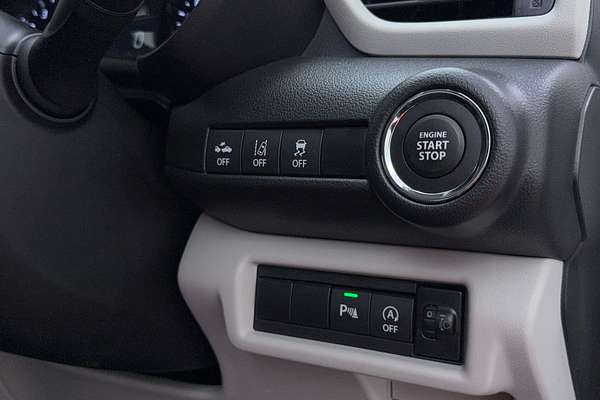 2024 Suzuki Swift Hybrid UZ