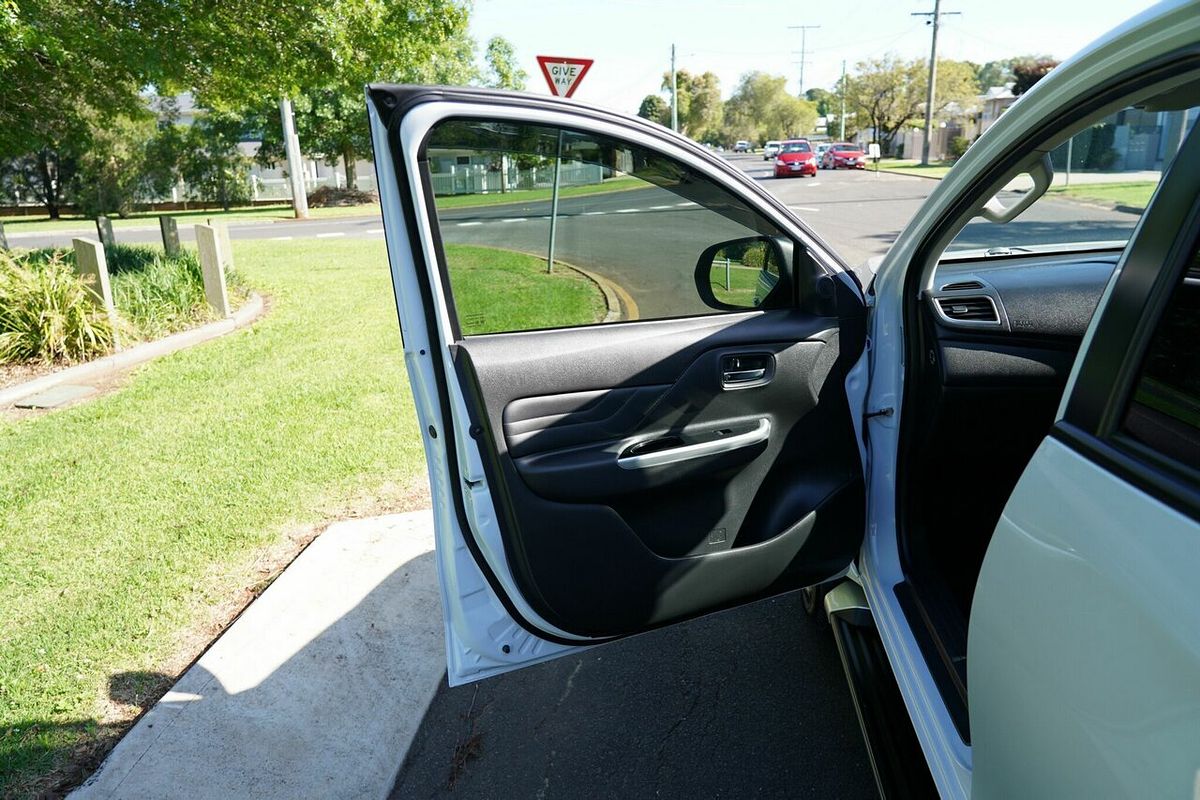 2019 Mitsubishi Triton GLS MR 4X4