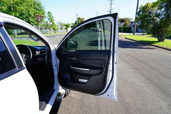 2019 Mitsubishi Triton GLS MR 4X4