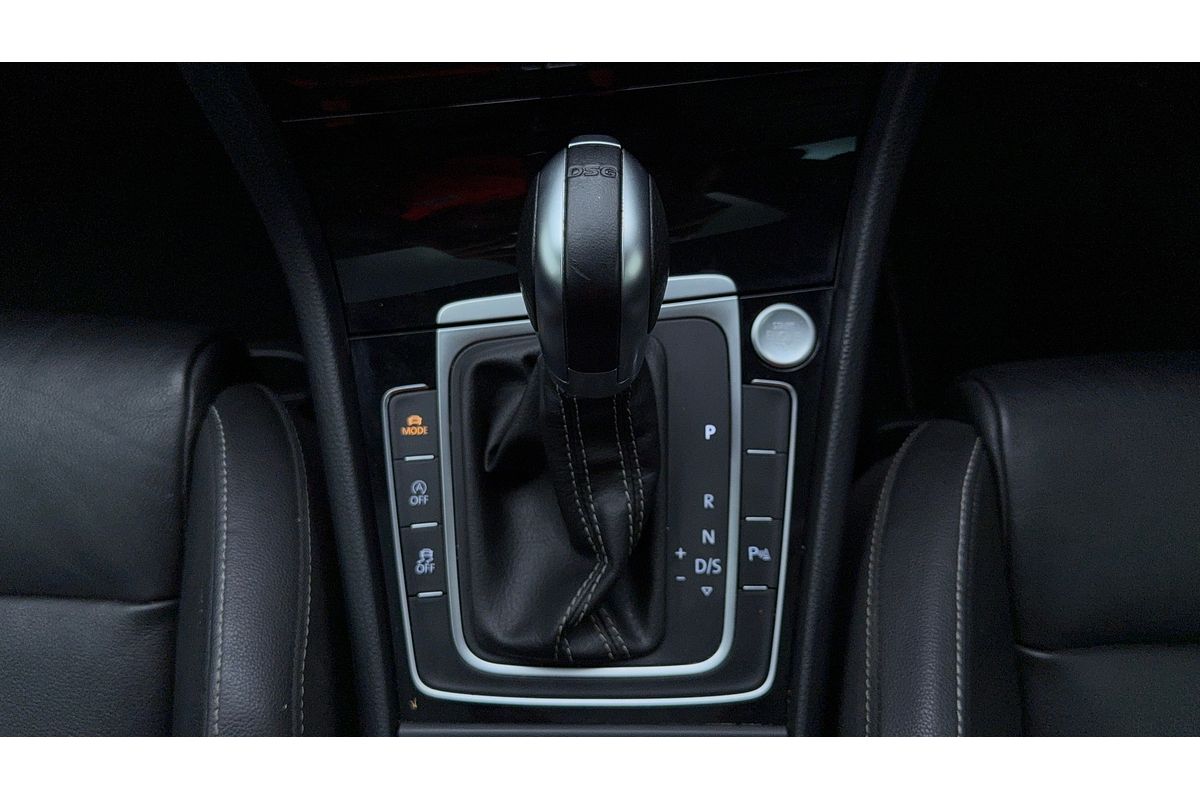 2015 Volkswagen Golf R 7