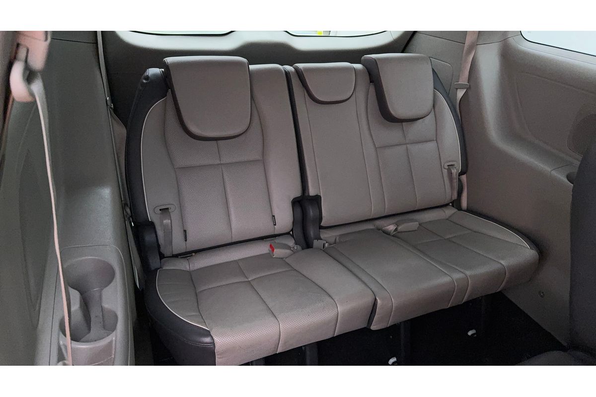 2015 Kia Carnival SLi YP