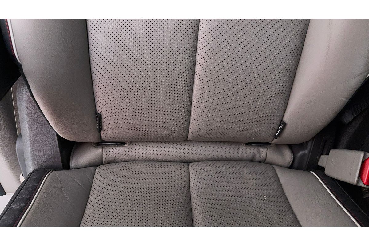 2015 Kia Carnival SLi YP