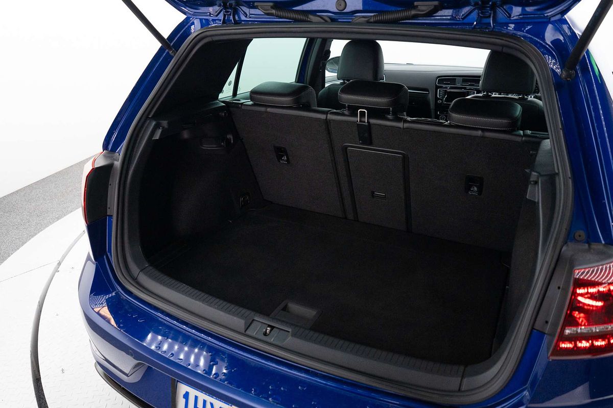 2015 Volkswagen Golf R 7