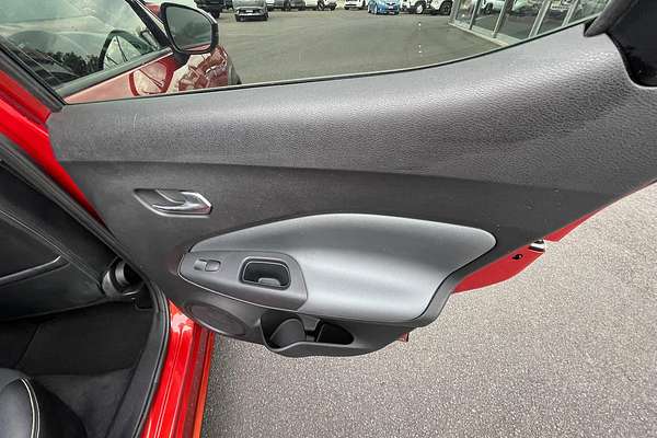 2020 Nissan JUKE ST F16