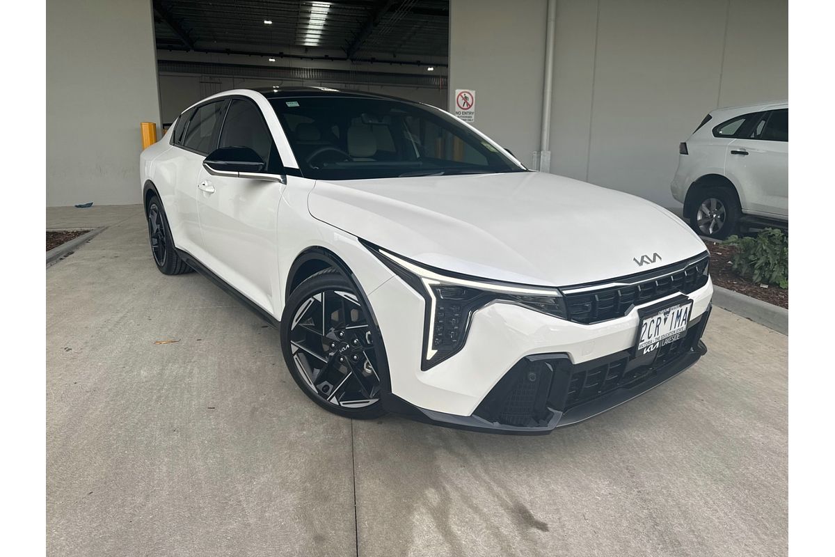 2025 Kia K4 GT-Line CL4m