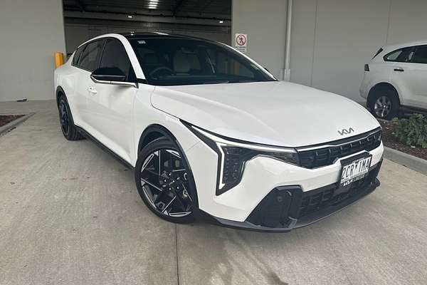 2025 Kia K4 GT-Line CL4m