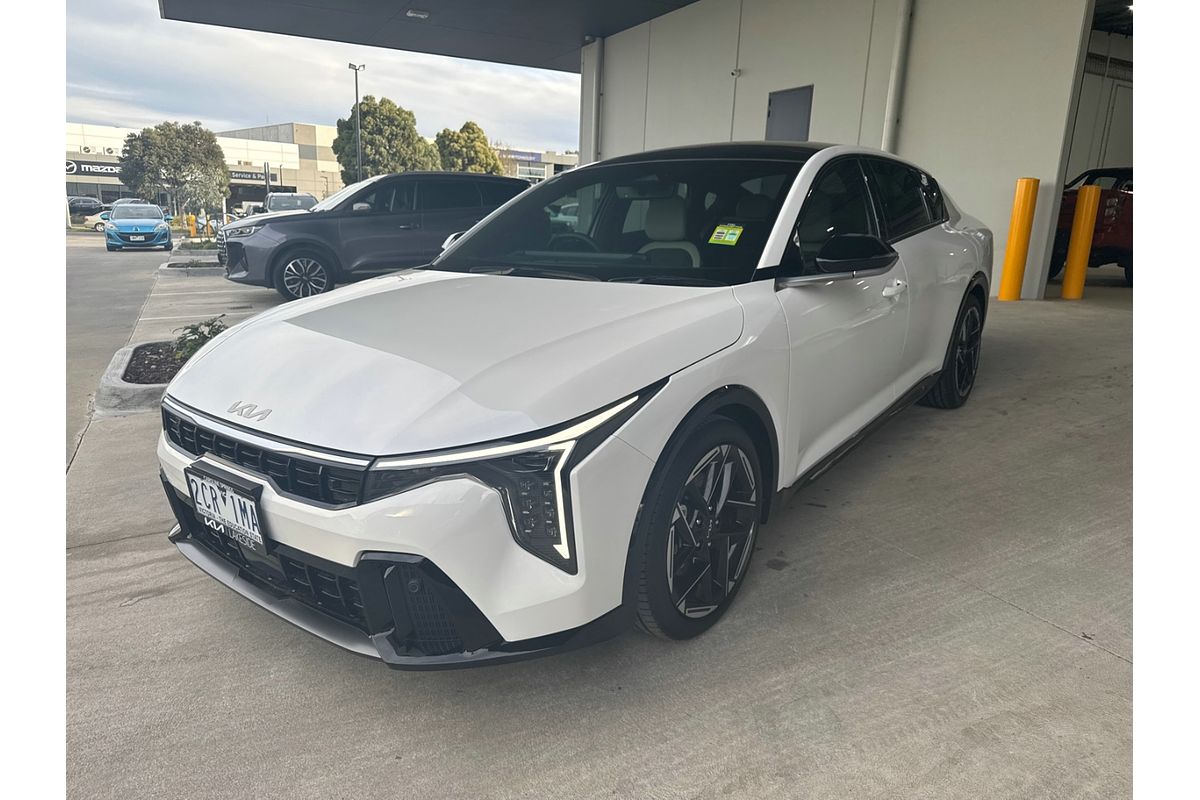 2025 Kia K4 GT-Line CL4m